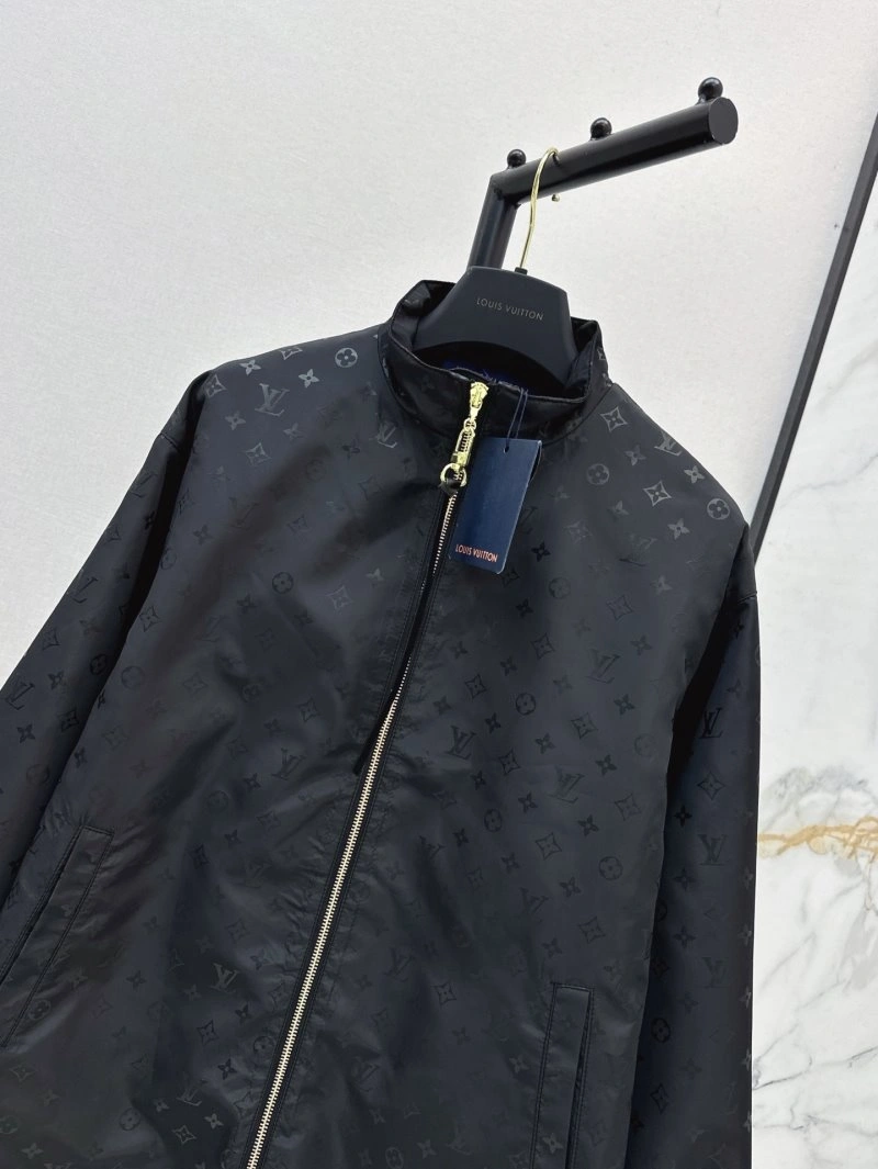 WaterResistant Louis Vuitton Outwear 130744