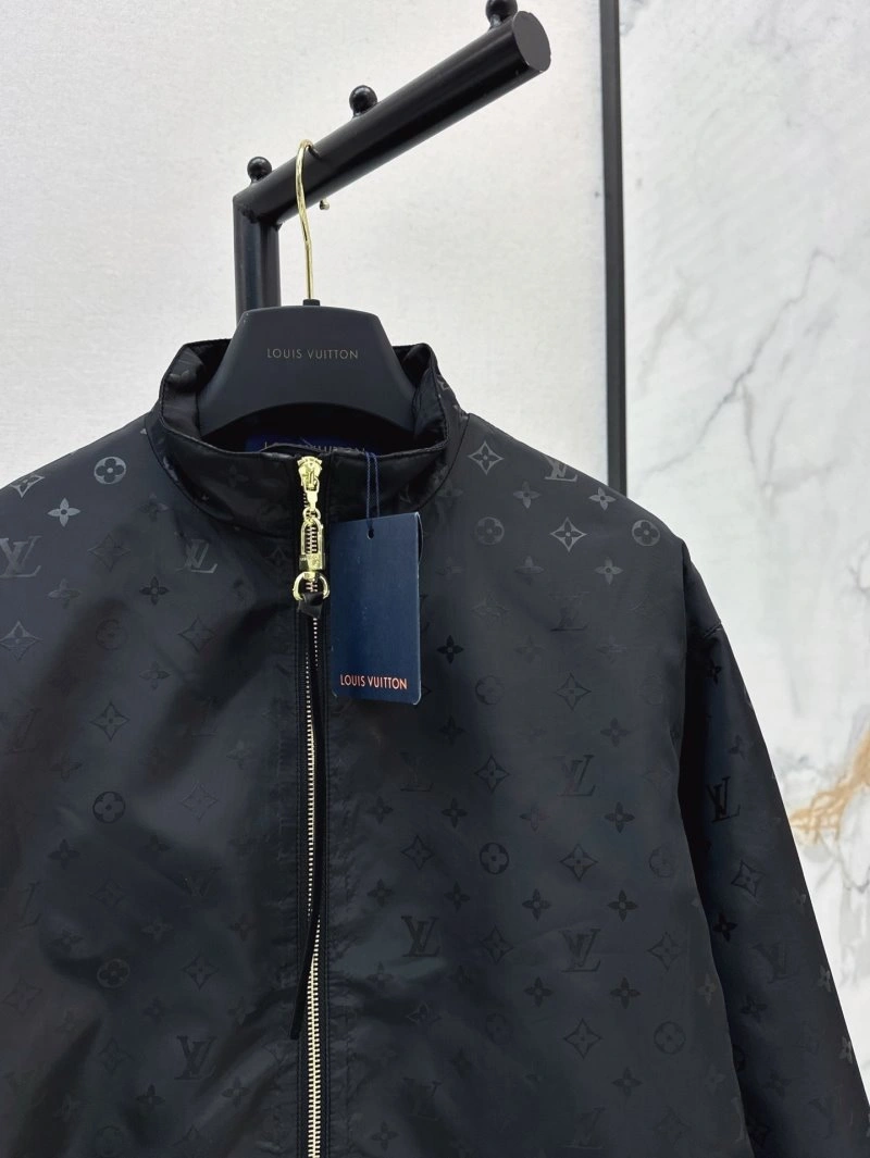 WaterResistant Louis Vuitton Outwear 130744