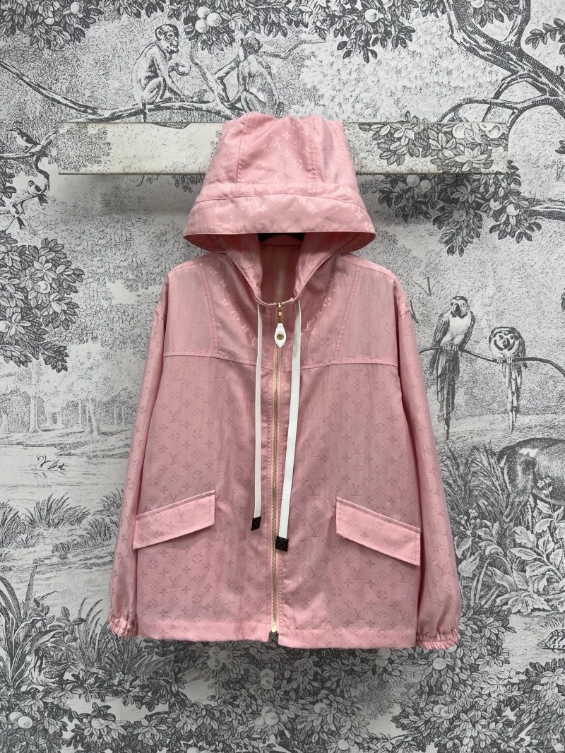 Stretchable Louis Vuitton Outwear 130737