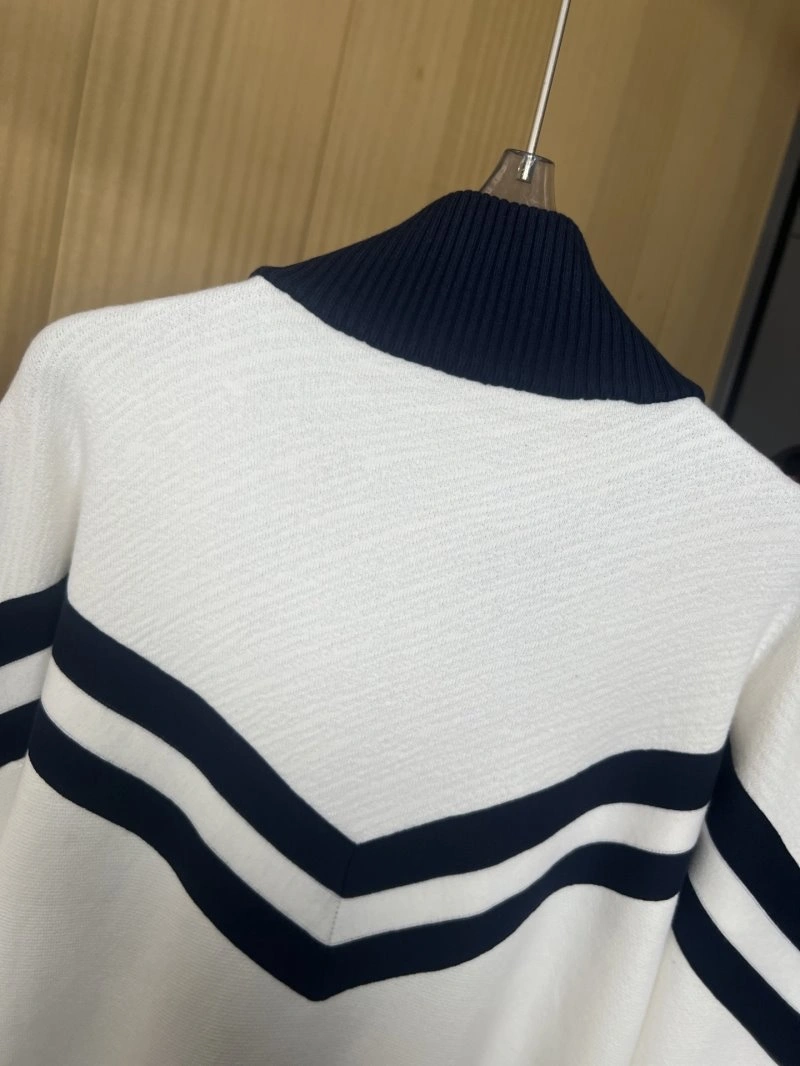 Soft Louis Vuitton Outwear 130732