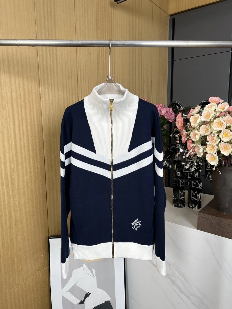 Vibrant Louis Vuitton Outwear 130742