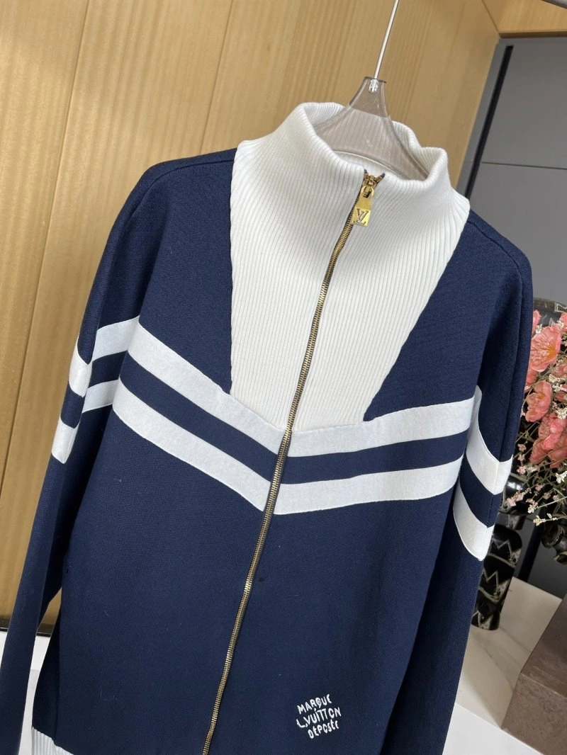 Vibrant Louis Vuitton Outwear 130742