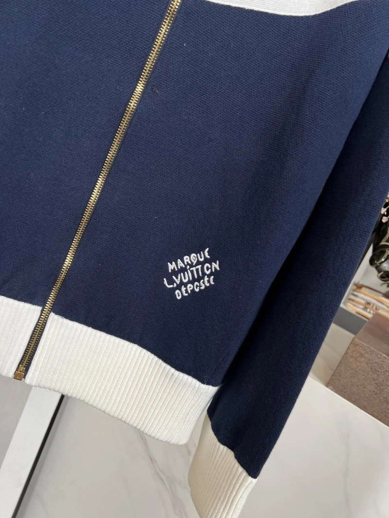 Vibrant Louis Vuitton Outwear 130742