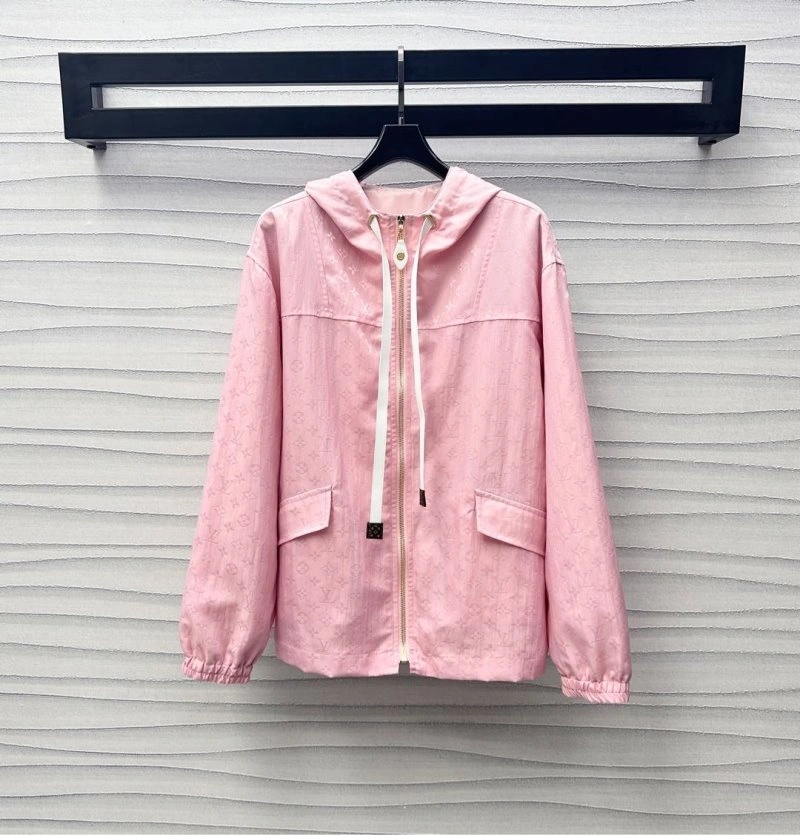 ComfortFit Louis Vuitton Outwear 130733
