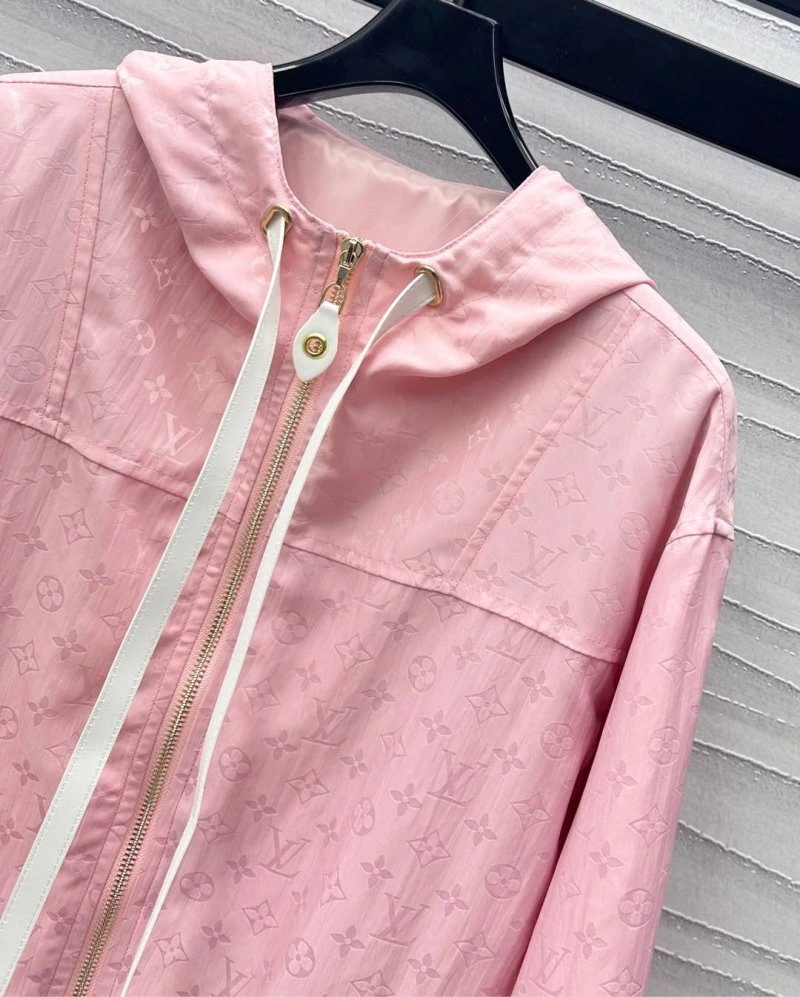 ComfortFit Louis Vuitton Outwear 130733