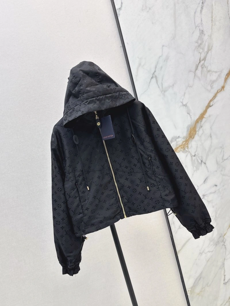 ZipUp Louis Vuitton Outwear 130743