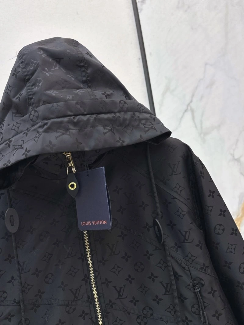 ZipUp Louis Vuitton Outwear 130743