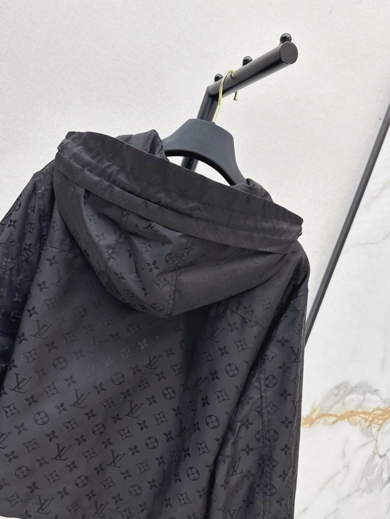 ZipUp Louis Vuitton Outwear 130743