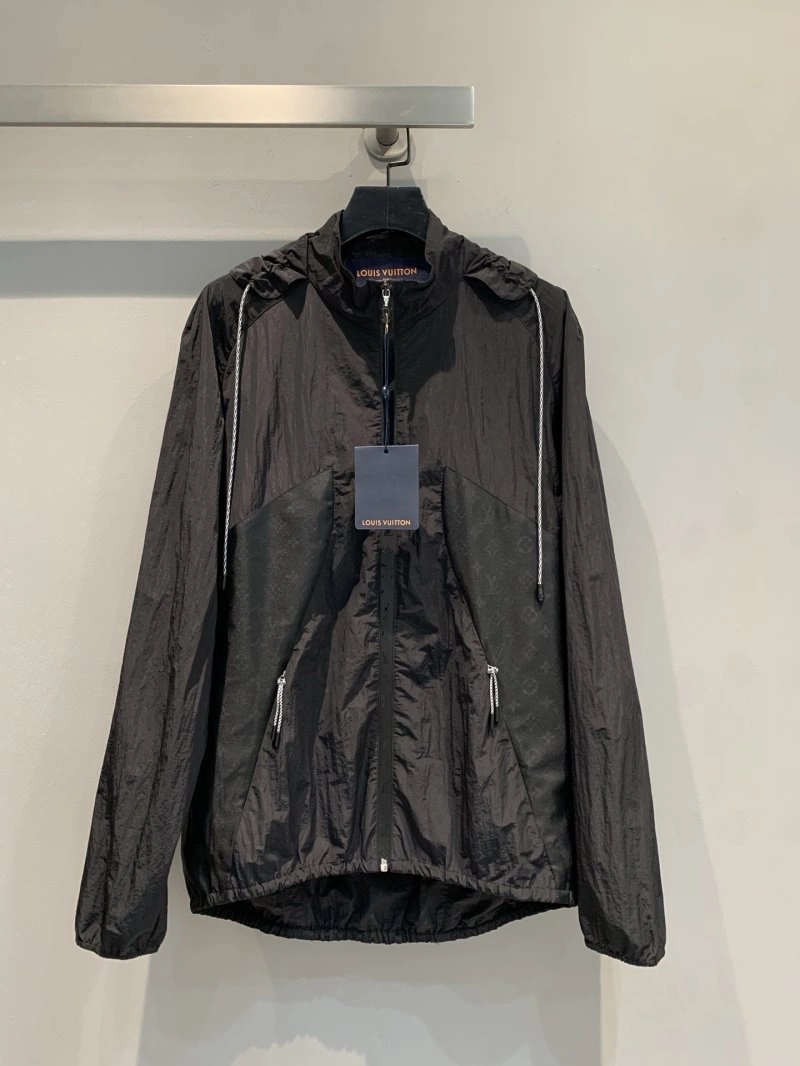 Louis Vuitton Outwear WaterResistant 130724