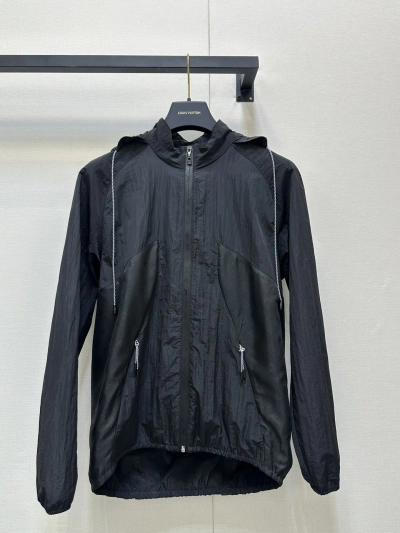 Louis Vuitton Outwear Modern 130723