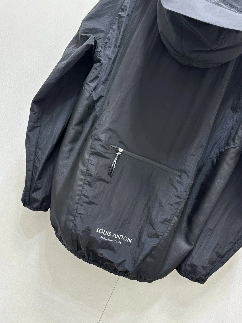 Louis Vuitton Outwear Modern 130723