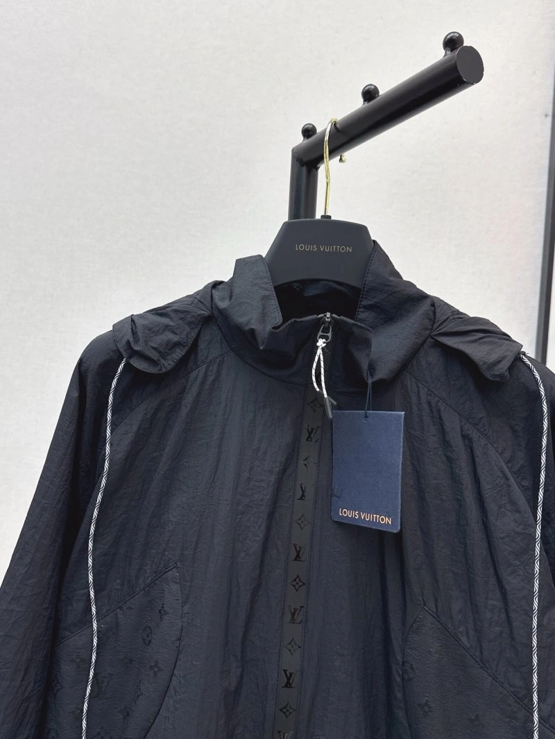 Comfortable Louis Vuitton Outwear 130708