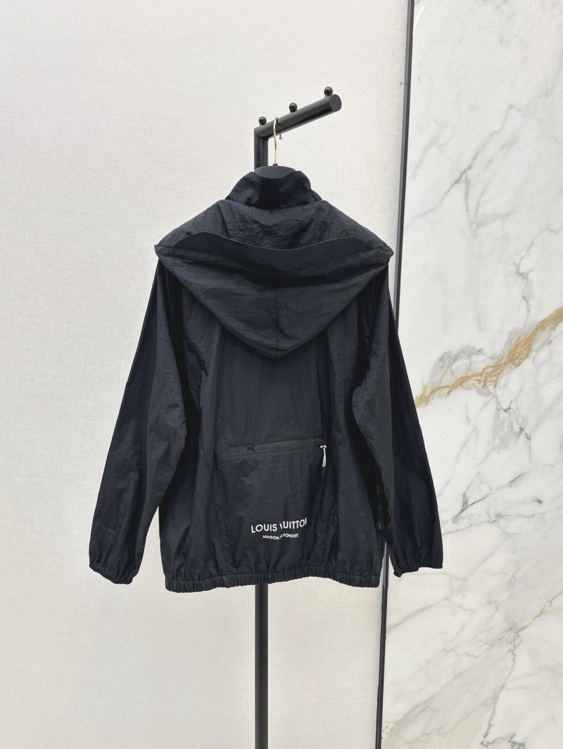 Comfortable Louis Vuitton Outwear 130708