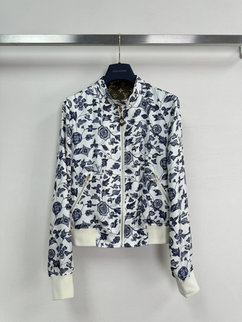 Lightweight Louis Vuitton Outwear 130704