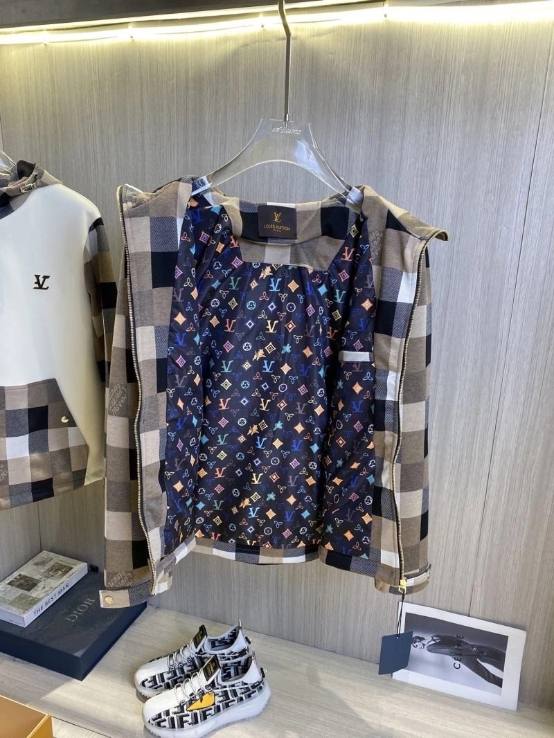Louis Vuitton Outwear Sophisticated 135869