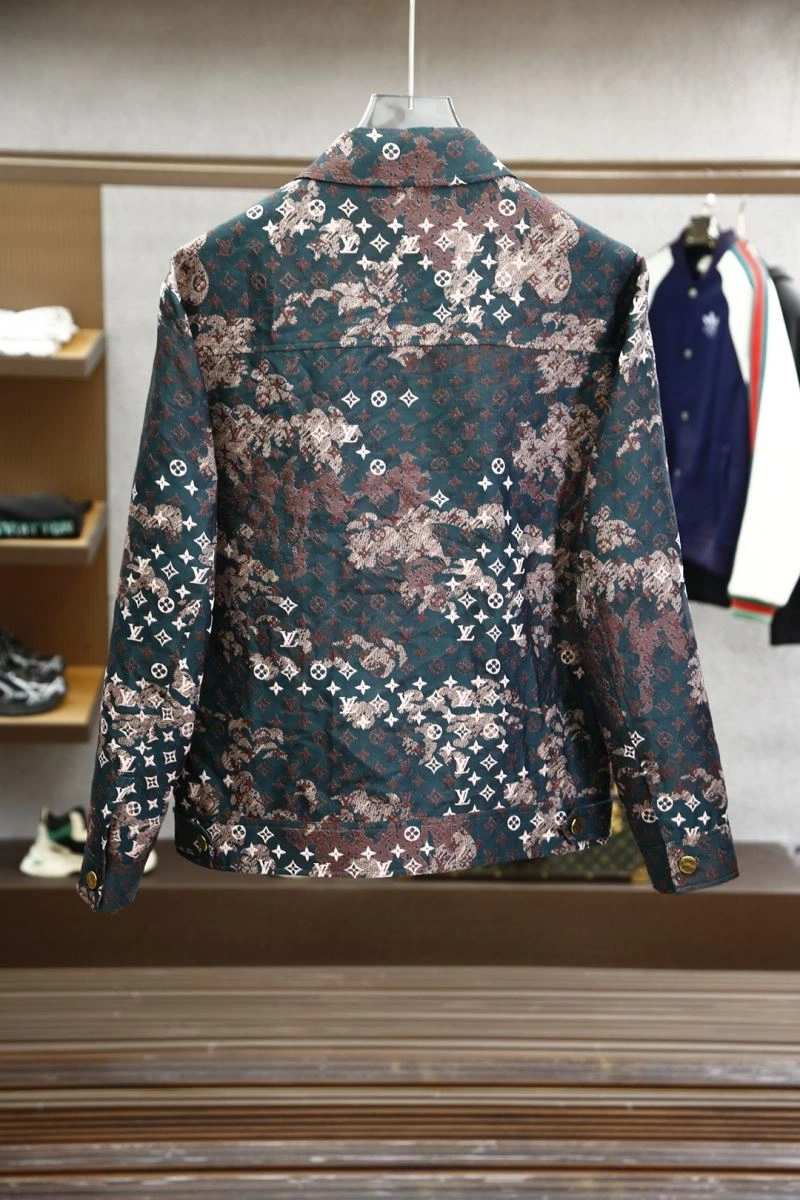 Sophisticated Louis Vuitton Outwear 135841
