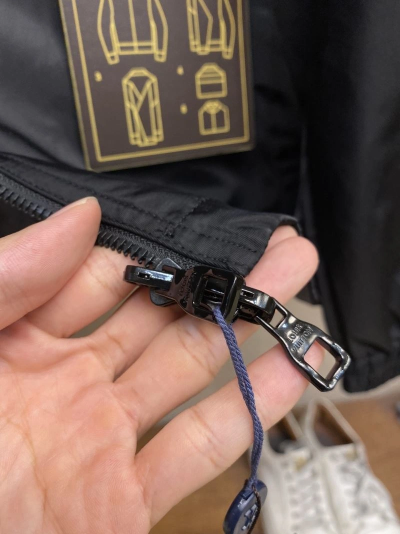 Louis Vuitton Outwear Snug 135839