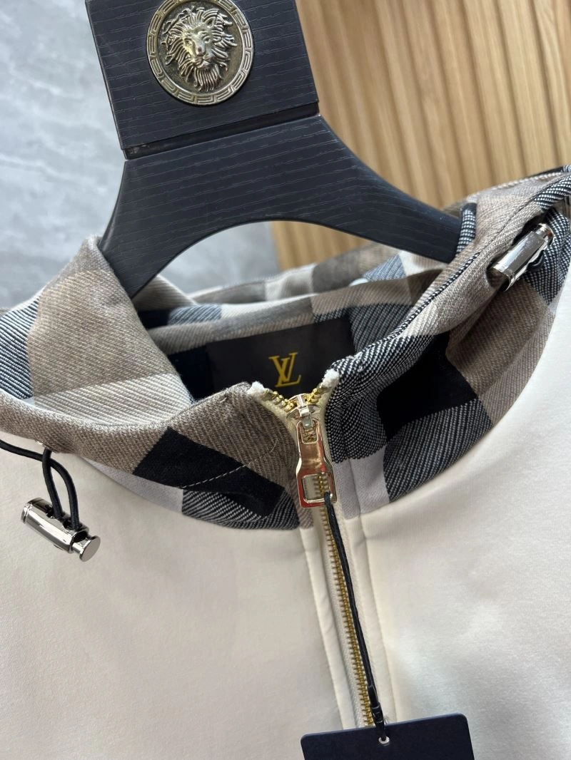 Seasonal Louis Vuitton Outwear 135835