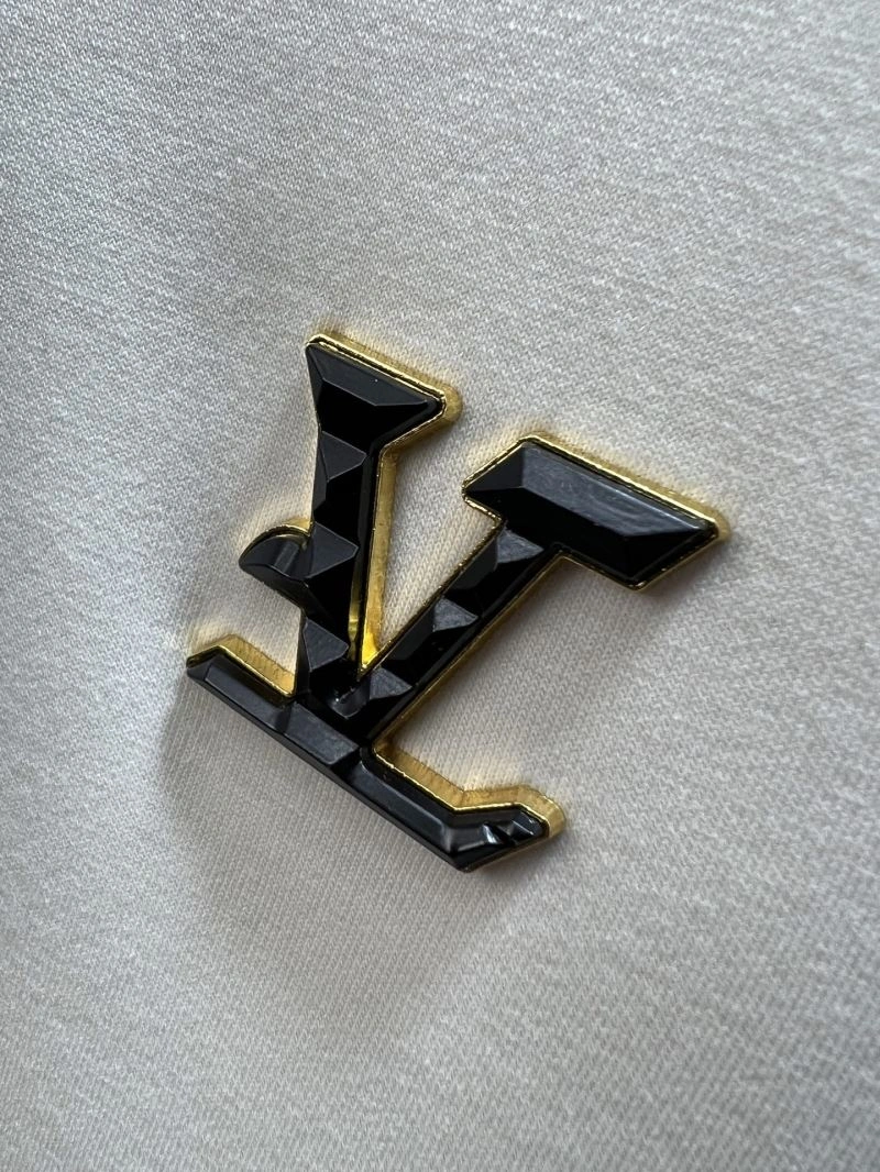 Seasonal Louis Vuitton Outwear 135835