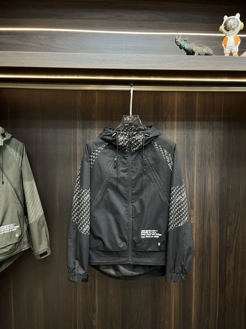 Efficient Louis Vuitton Outwear 135833