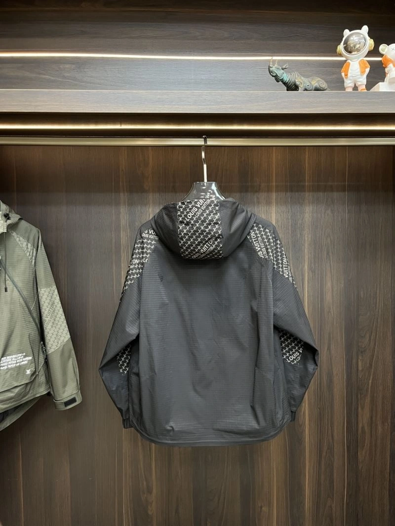 Efficient Louis Vuitton Outwear 135833