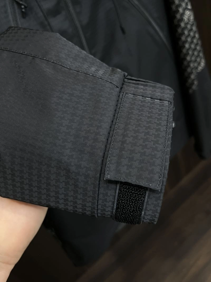 Efficient Louis Vuitton Outwear 135833