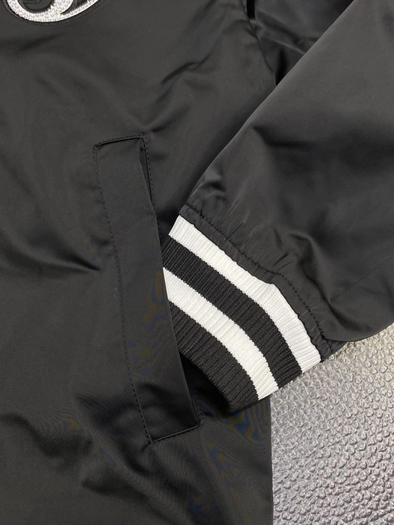 Soft Louis Vuitton Outwear 135829