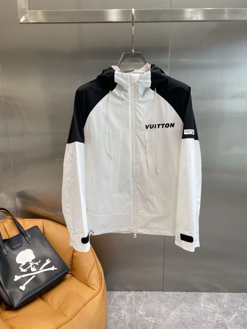 FashionForward Louis Vuitton Outwear 135814