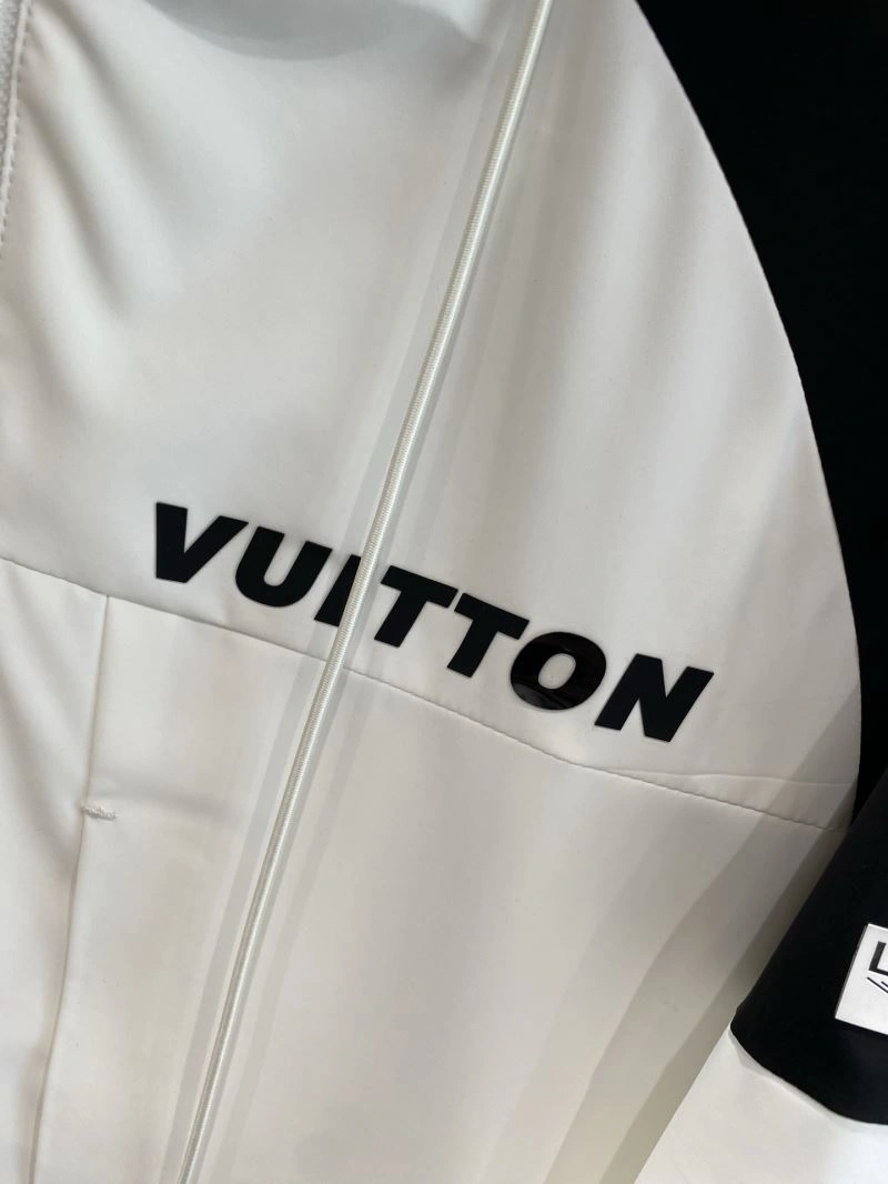 FashionForward Louis Vuitton Outwear 135814