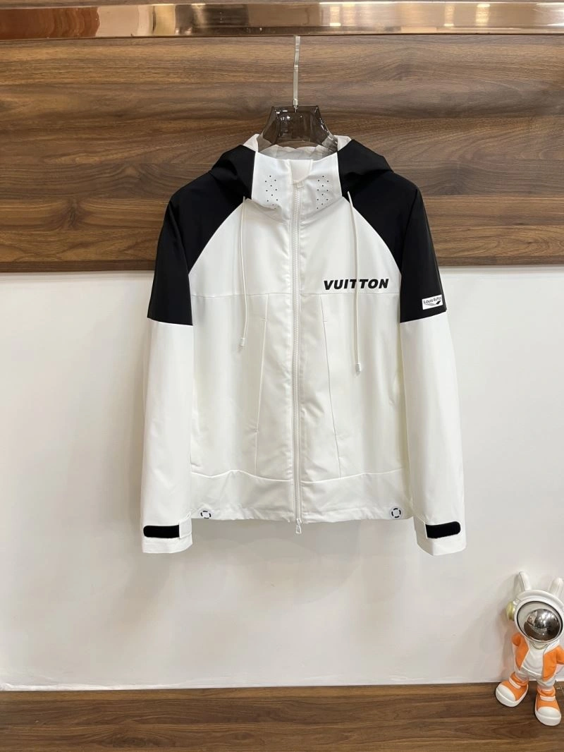 FlexibleFit Louis Vuitton Outwear 135830