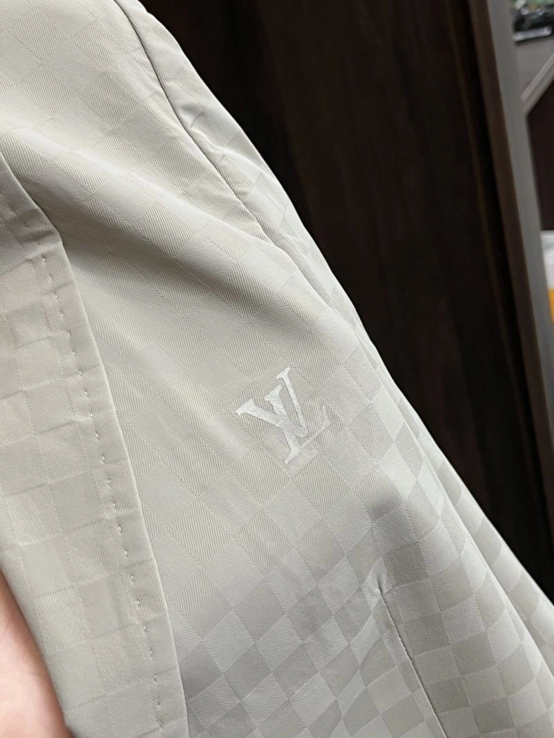 Durable Louis Vuitton Outwear 135819