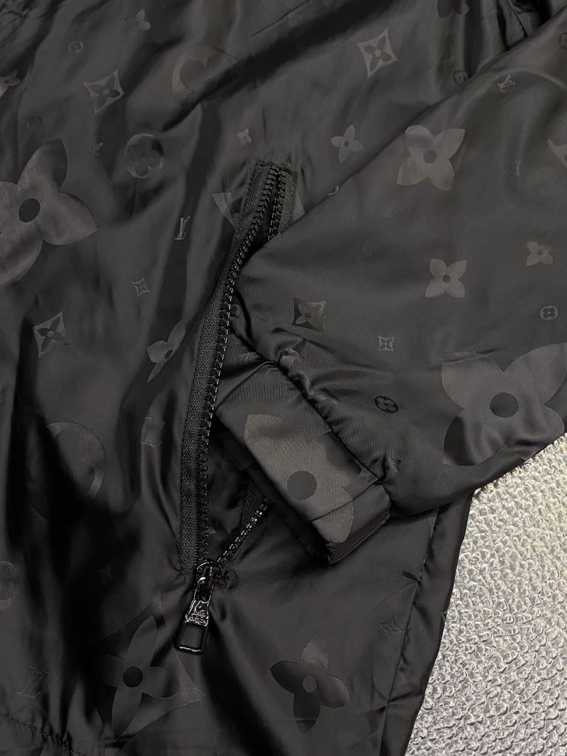 Louis Vuitton Outwear Chic 135822