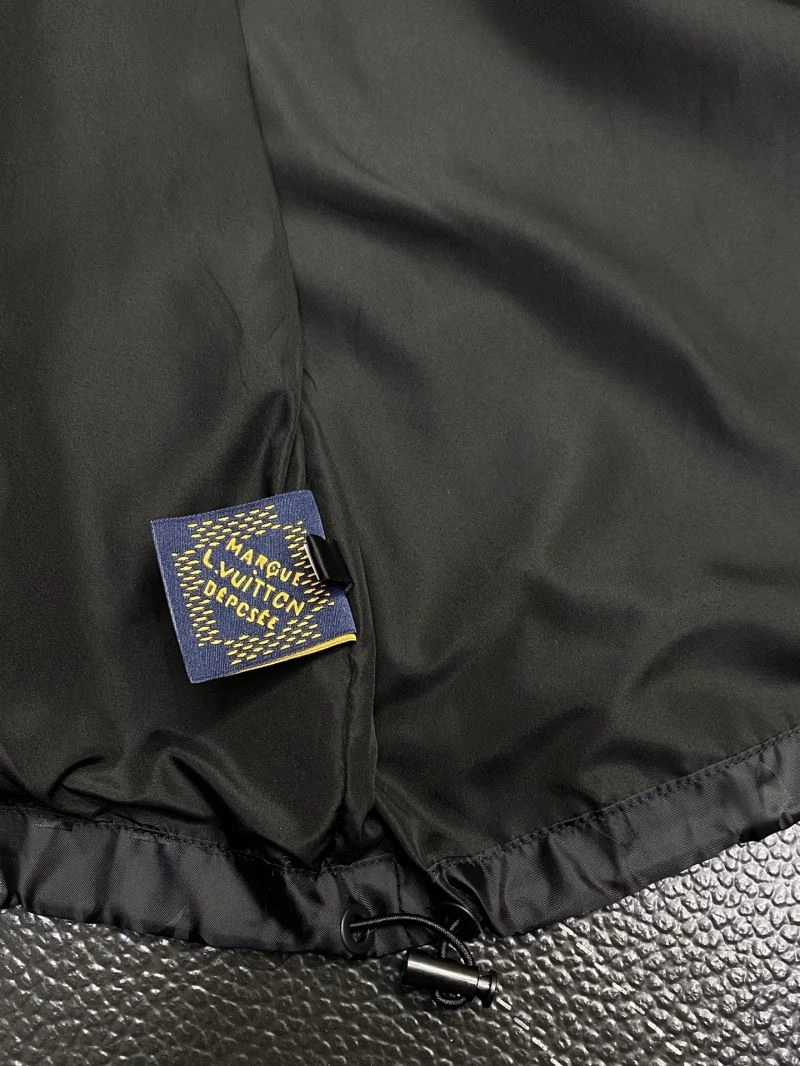 Louis Vuitton Outwear Chic 135822