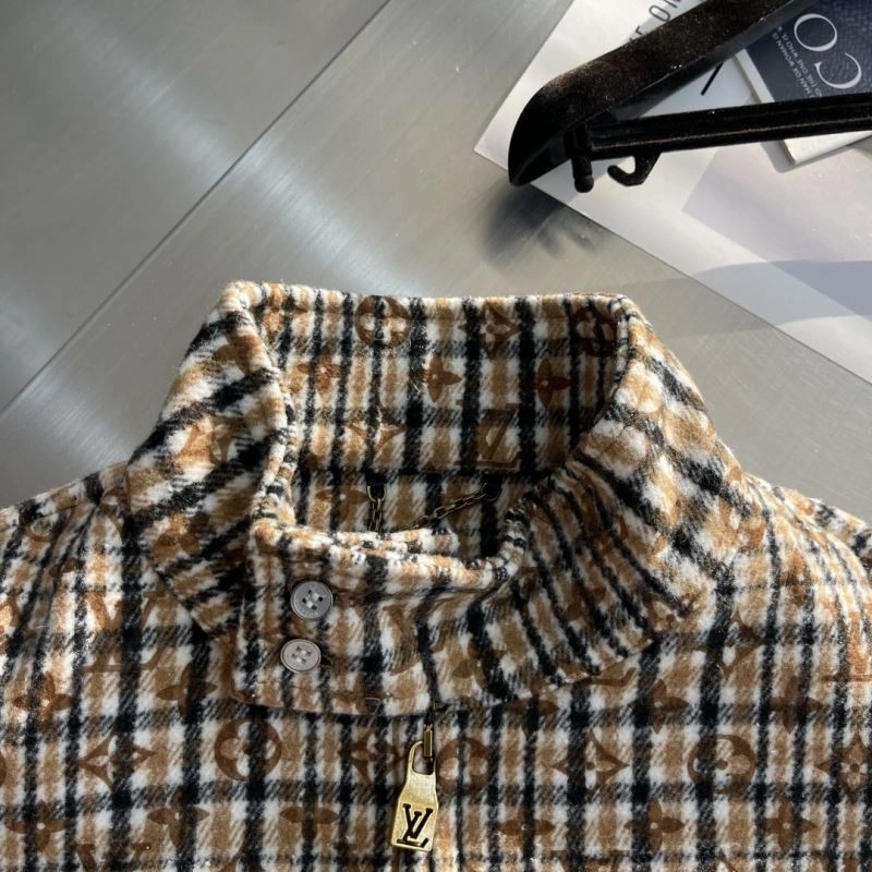 Tailored Louis Vuitton Outwear 135817