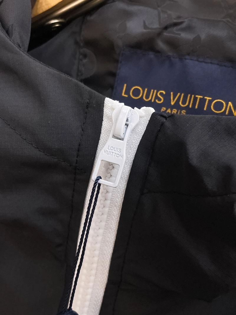Louis Vuitton Outwear EasyMatch 135823
