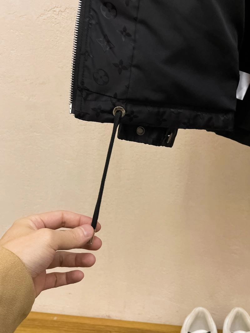 Minimalist Louis Vuitton Outwear 135876