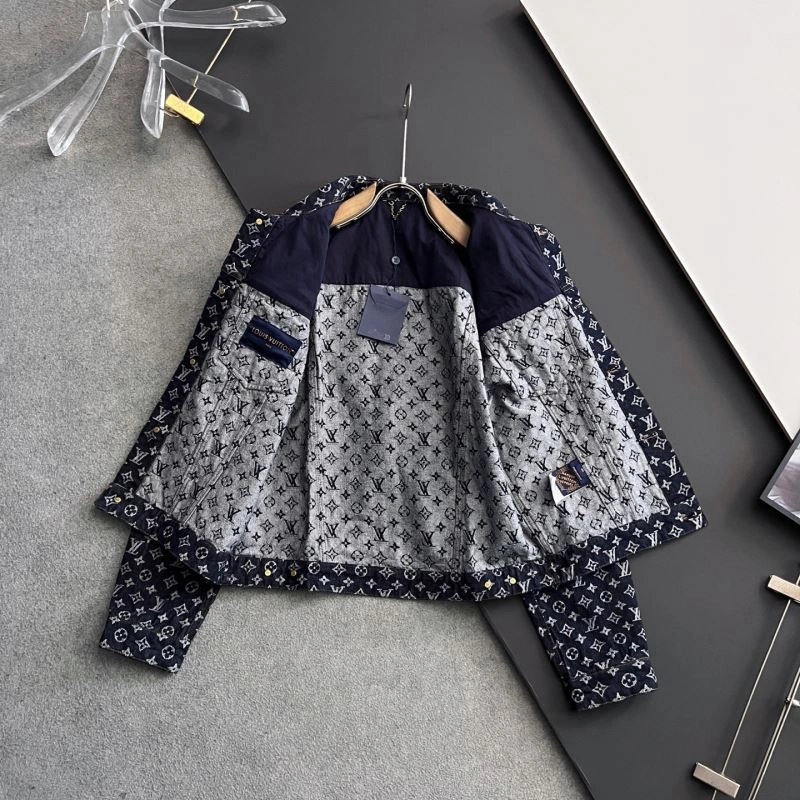 Minimalist Louis Vuitton Outwear 135801