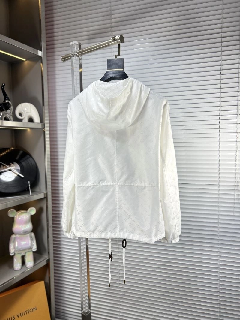 AllSeason Louis Vuitton Outwear 135806