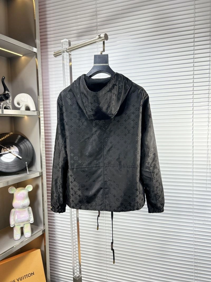 DailyWear Louis Vuitton Outwear 135802