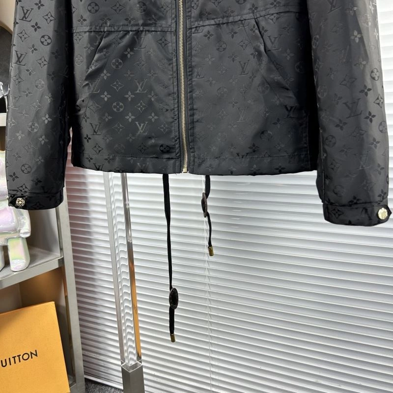 DailyWear Louis Vuitton Outwear 135802