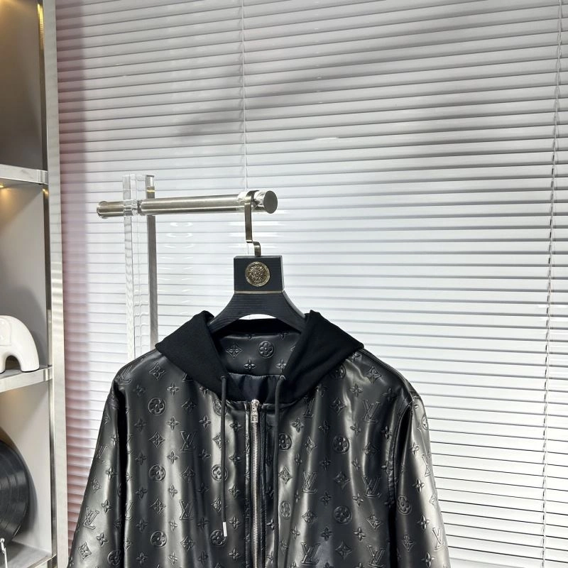 TopPick Louis Vuitton Outwear 135799