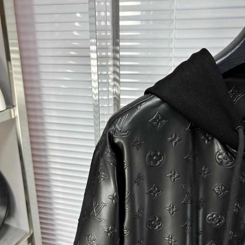 TopPick Louis Vuitton Outwear 135799