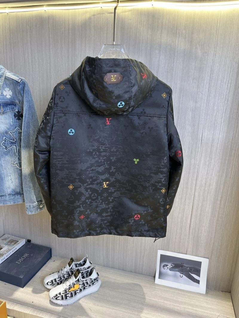Sporty Louis Vuitton Outwear 135798