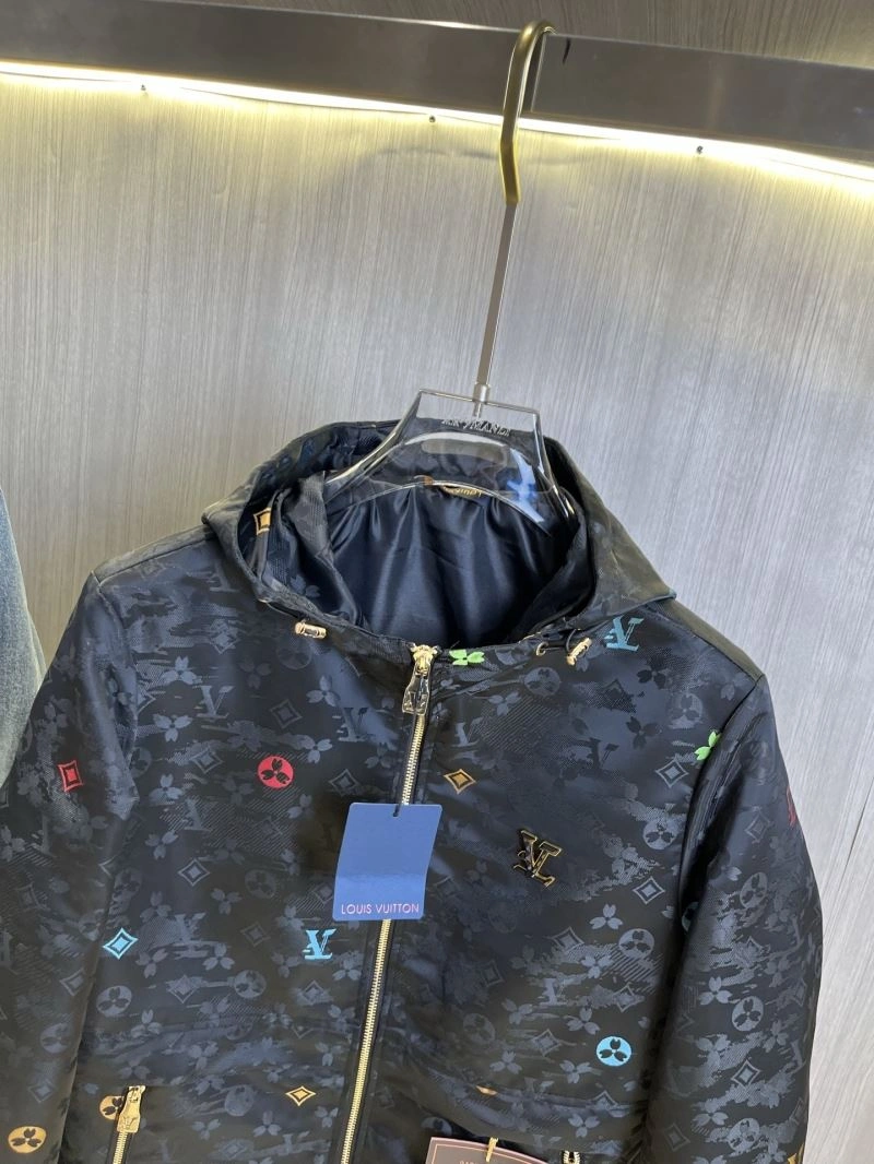 Sporty Louis Vuitton Outwear 135798