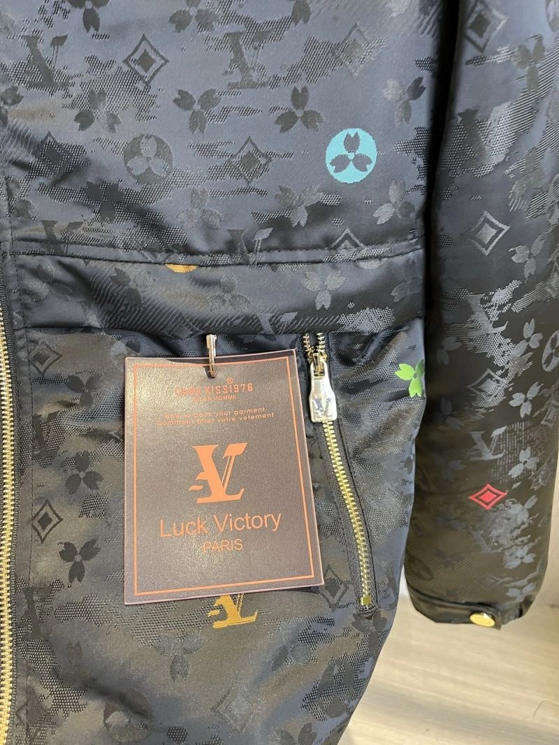 Sporty Louis Vuitton Outwear 135798