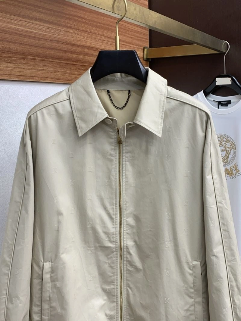 ZipUp Louis Vuitton Outwear 135804