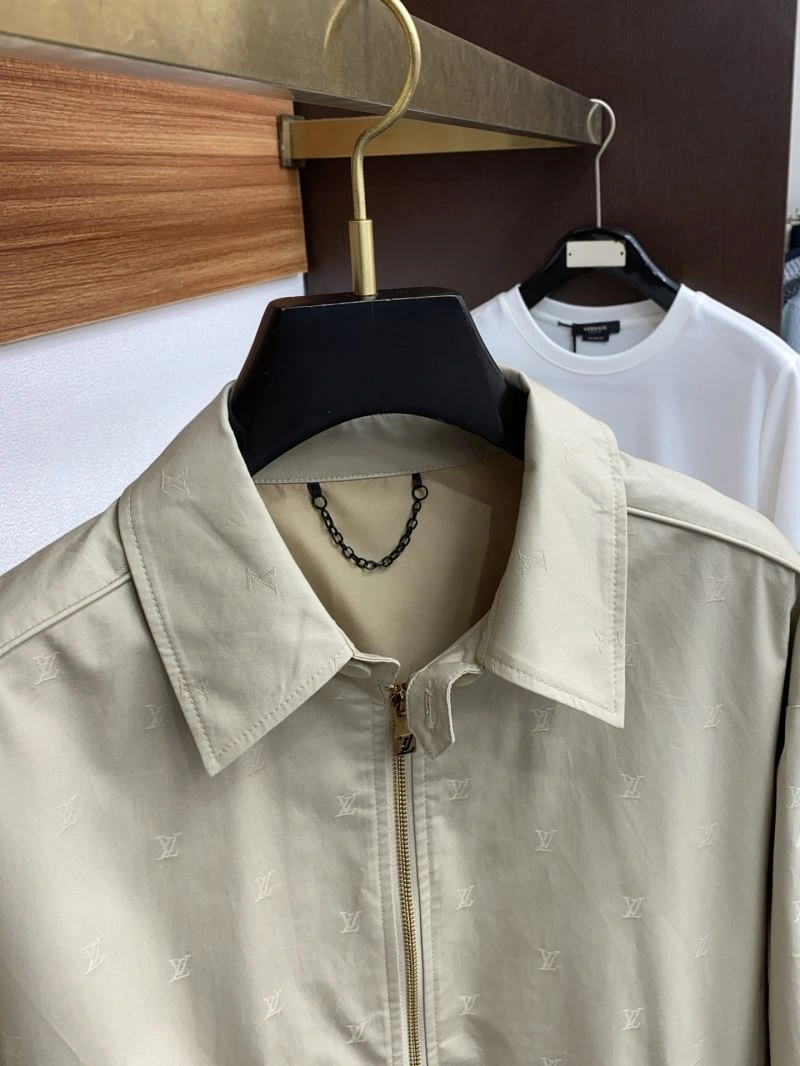 ZipUp Louis Vuitton Outwear 135804