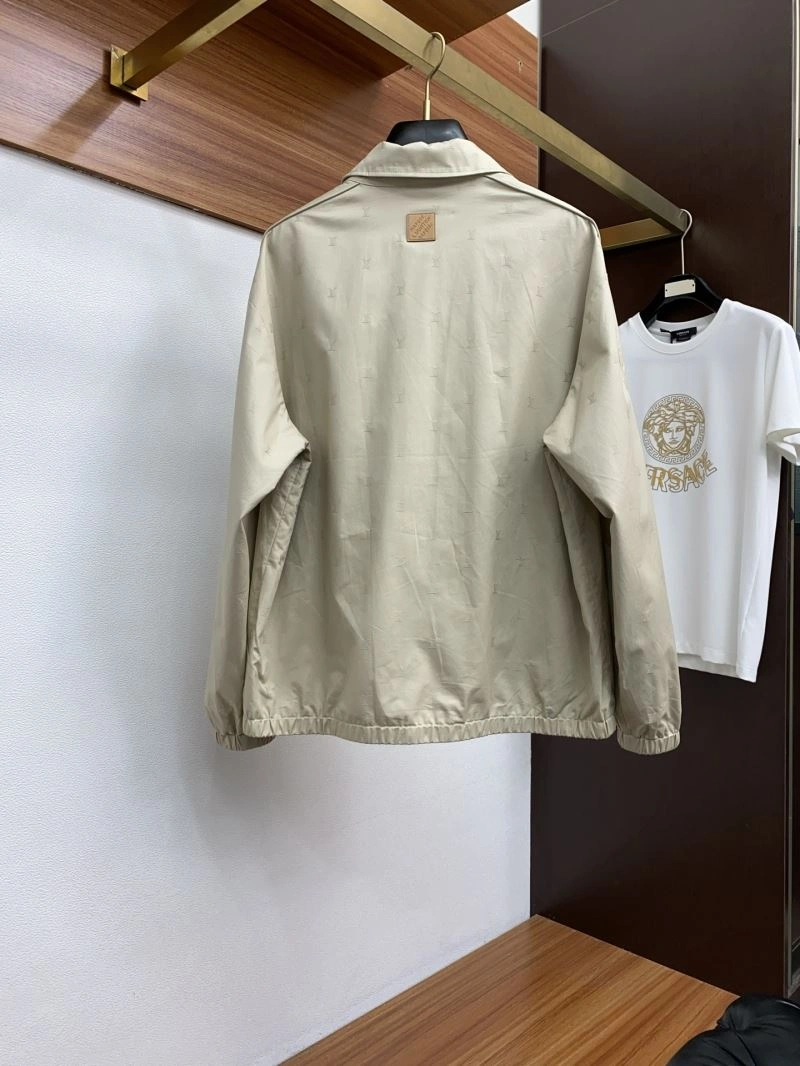ZipUp Louis Vuitton Outwear 135804