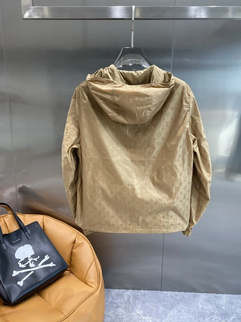 SmoothTexture Louis Vuitton Outwear 135795