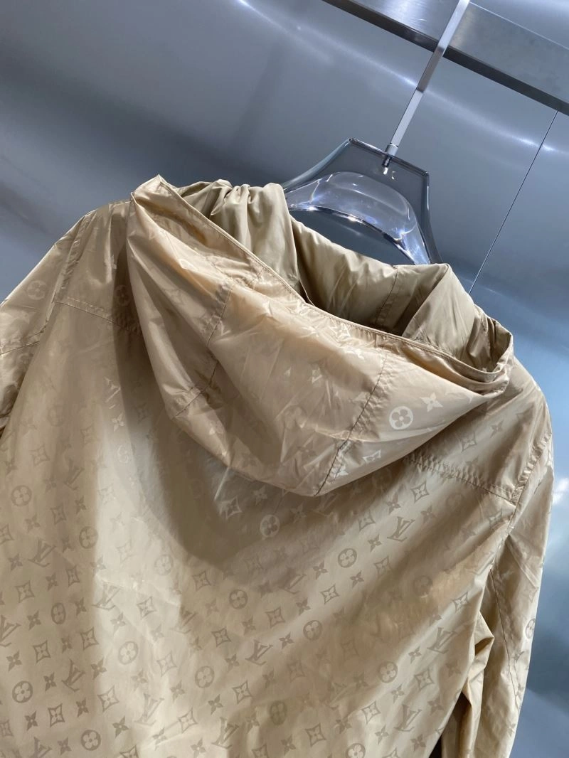 SmoothTexture Louis Vuitton Outwear 135795
